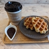 【关内】UNI COFFEE ROASTERY 横滨 Nihon Odori 分店的优雅早晨！ 酸味咖啡和巧克力华夫饼的奢华组合☕(UNI COFFEE ROASTERY 横浜日本大通り店)。