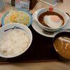 松屋、ブラウンソースエッグハンバーグ定食