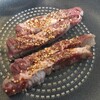 小さなフライパンは牛肉を焼くのにもちょうどよかった