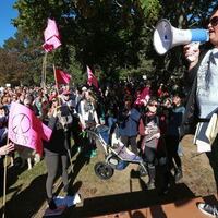 ヨガパンツ批判男性に抗議デモをするソーシャルジャスティスウォリアーがウザい ミセスgのブログ