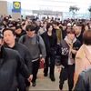 RIIZE、パリに向けて出国…仁川国際空港はファンで溢れて大パニックに！