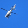 初冬頃、田んぼの空で目撃した飛行機の様子