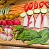やさいの王様 銀座店｜標本サラダと唐辛子ハイボール