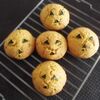 遊び心で かぼちゃのオバケクッキー。