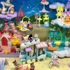 おもちゃ屋さんでシルバニアを眺める