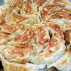 餃子の皮の包み方！片側だけ閉じるのが一番簡単！