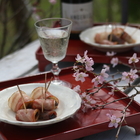 甘味とうま味の組み合わせ ドライプルーンとバナナをベーコンで巻いて作る簡単ピンチョス