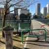 人と自転車だけが通ることができるレトロな橋・・・広島市の中心部を流れる京橋に架かる柳橋