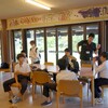 見学 → 広島特別支援学校中学部 / 作業着の選別作業