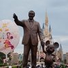 東京ディズニーリゾート40周年＆2023クリスマスへの旅⑳園内編『ウォルト・ディズニーとミッキーマウスのパートナーズ像とシンデレラ城』