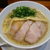 京浜急行横須賀中央駅から徒歩7分のところにある横須賀らぁ麺しろに行ってきました