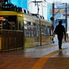 雨の夕景⑤「東急世田谷線三軒茶屋駅」