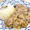 雨の日に美容院で白髪染め。ビーフストロガノフの晩ごはんと健康のこと。