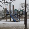 関前4丁目公園・・雪が降ってきた（東京都武蔵野市）