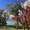 【支笏湖湖畔園地】紅葉の赤と鉄橋の赤・秋の支笏湖をのんびり散策！