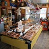 【ROUTE54 BAKERY】200円前後がほとんどなお手頃価格のパン屋さん。オールドアメリカンがコンセプトな店内も見所(安芸高田市吉田町山手)