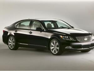 トヨタ、広州国際モーターショーで新型ヴィオス、ヤリスほか過去最大台数フルラインアップを披露