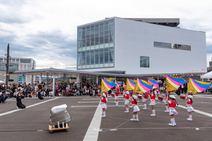 妙高市の新たな交流拠点となる複合施設「まちなか＋」オープン　5日までオープンイベント