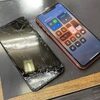 iPhoneXR画面 踏まれてバキバキに・・・即日修理でデータ復旧！！