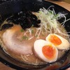 らーめん紫龍 東銀座店｜醤油濃いめの家系？黒酢と山椒で変幻自在！