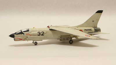 Hasegawa 1:72 F-8E(FN) Crusader