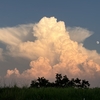 夏雲と月
