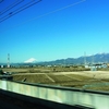 東海道新幹線から望む富士山