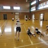 １年生：体育　寝ころんでダッシュ