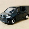 TOMICA　TOYOTA　VOXY（2代目）