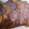紫芋粉入りパン