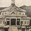 初代県会議事堂と議員－加東郡の高瀬藤次郎の姿も