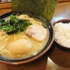 横浜家系ラーメンとりとん／味玉ラーメン