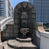 雑喉場魚市跡と戦災の傷跡が残る堂島大橋・大阪市