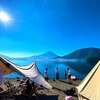 夏キャンプは涼しく快適がベスト！湖畔でファミリーキャンプを楽しもう！