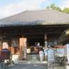 本堂だけ国宝、香川県本山寺。