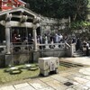 行列のできる滝・音羽の滝