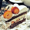 ハーブスで、春のストロベリーチョコレートケーキ
