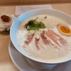 ミシュラン掲載店プロデュースの小洒落た鶏白湯ラーメン　〜鶏白湯そば 燠 (ゆう)　鶏白湯ラーメン〜