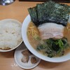 久々に金沢市大額にある真打で、真打ラーメンとライス大。