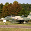 【韓国】F-5Bの展示機