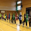 ６年生を送る会③　チーム旗受け渡し