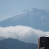 富士山初冠雪