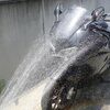 夏の炎天下でバイクの洗車整備をしたら気持ち悪くなった件 87,069km