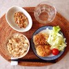 鶏ごぼう飯、手作りコロッケ、納豆。