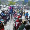 Flooding wreaks traffic chaos on Saigon streets