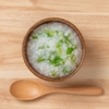 七草がゆ：季節と絆を祝福する日本の伝統料理