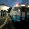 夜の二軒屋駅