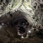 秋芳洞と秋吉台、江原ウバーレ集落、桜山総合公園、万倉の大岩郷、笠井順八翁像