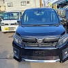 中古車カーリース　トヨタ　ヴォクシー　に月々3万円〜乗れる！