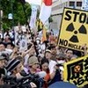 原発再稼働の反対を訴える女性達